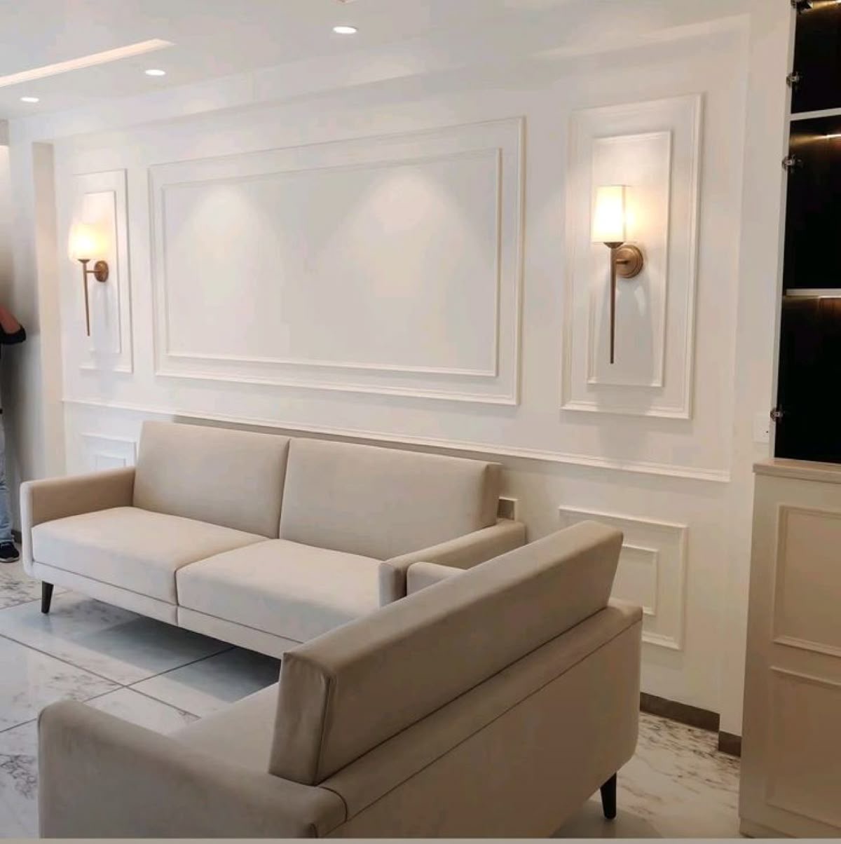 CHARCOAL MOULDINGS